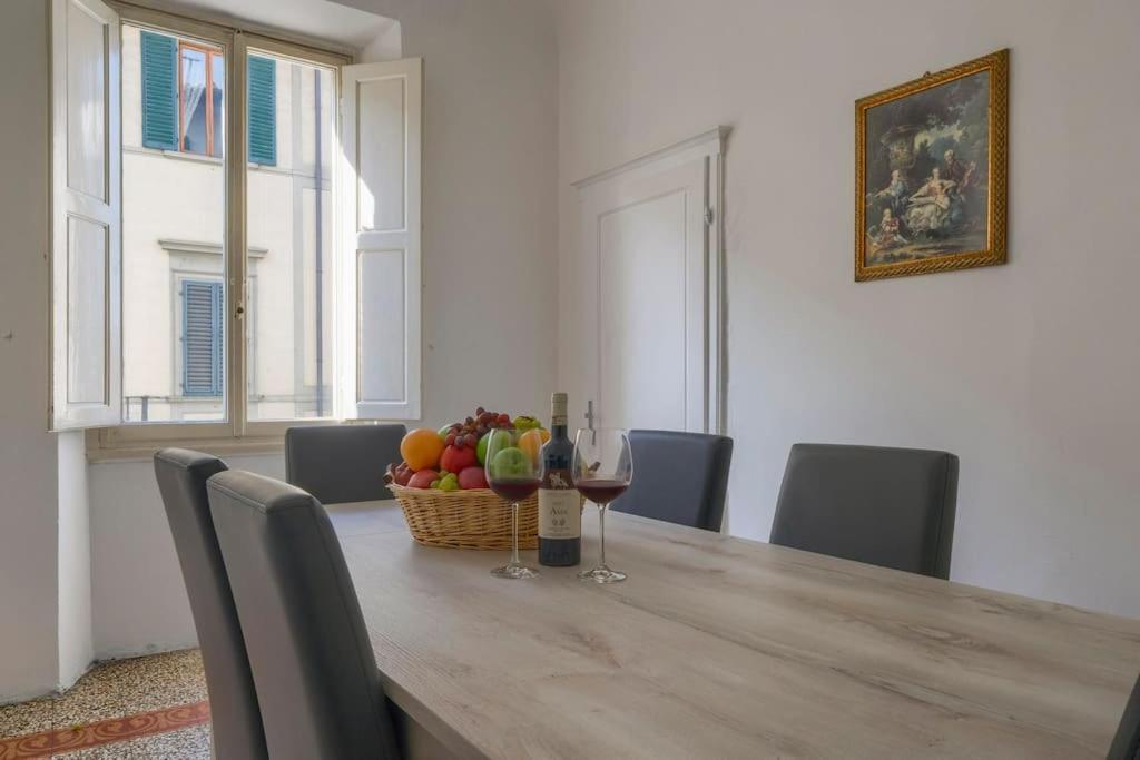 Appartamento Nel Cuore Di Firenze + Wifi+Aria Condizionata +Netflix Extérieur photo